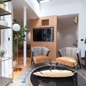 Marais - My Veranda Apartment Paris